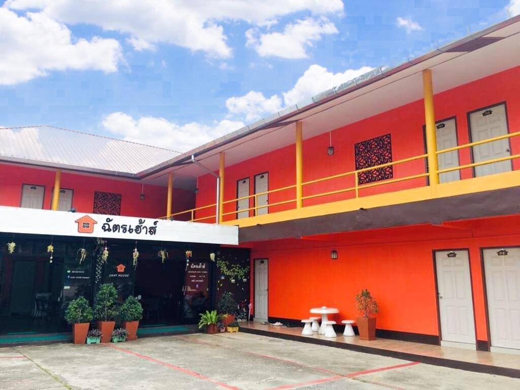 Hotel Chat House Soi 18 Mithuna Chiangrai Chiang Rai Exterior foto